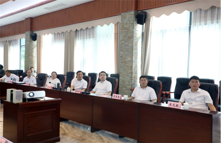 2021年7月30日,业成集团与凌云县人民政府签订“广西凌云绿色家居产业园项目”协议594.png