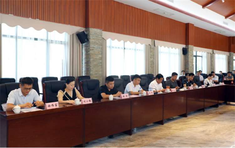 2021年7月30日,业成集团与凌云县人民政府签订“广西凌云绿色家居产业园项目”协议796.png